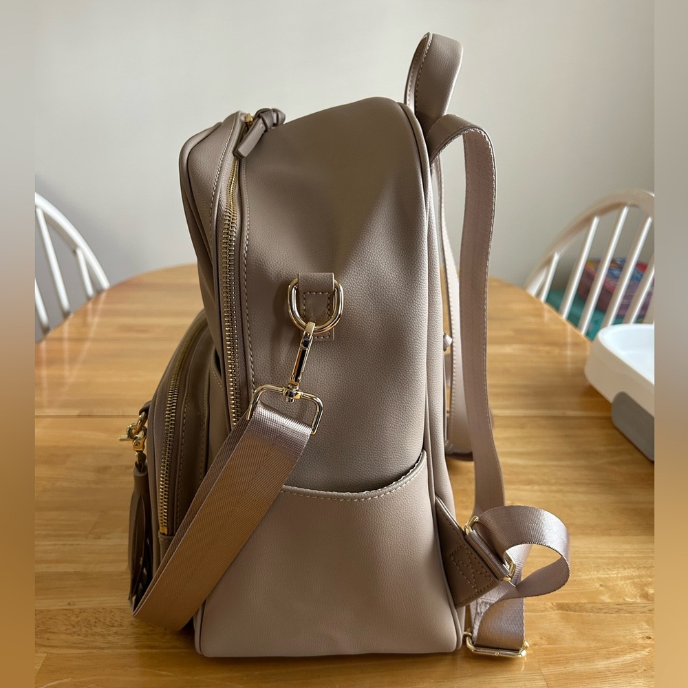 Elkie & Co. Aspen Taupe - Picture 4 of 7